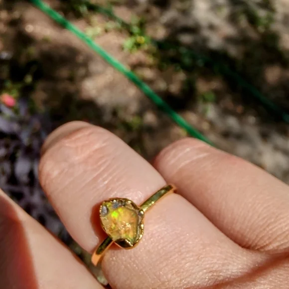 Ethiopian opal adjustable ring - Picture 7 of 8